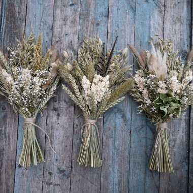 Meadow Neutral Flat Backed Posy