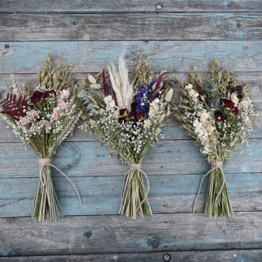 Meadow Reds Flat Backed Posy